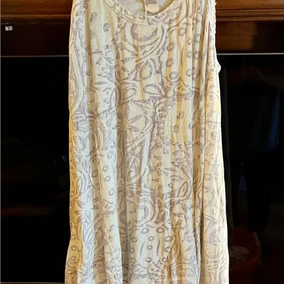 Magnolia Pearl Paz tank - Picture 4 of 4